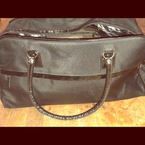Gold Coast black extra large carry on bag/luggage